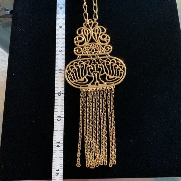 Designers Dream, Vintage Trifari Love Birds with chain fringe, gold tone. - Picture 7 of 16